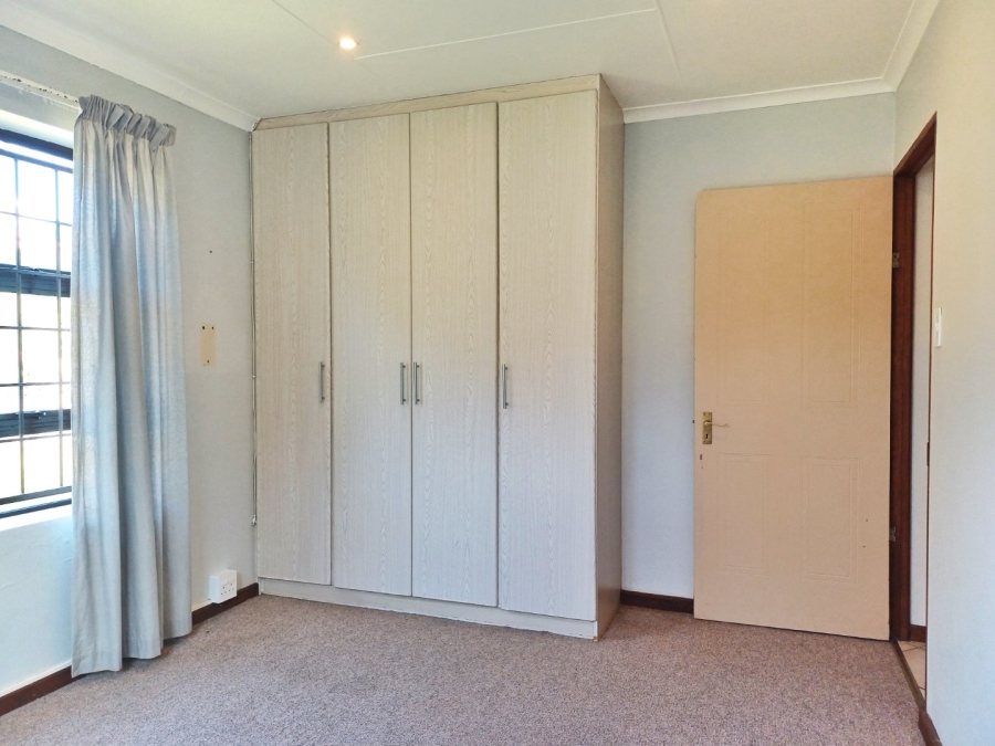 3 Bedroom Property for Sale in Fraaiuitsig Western Cape